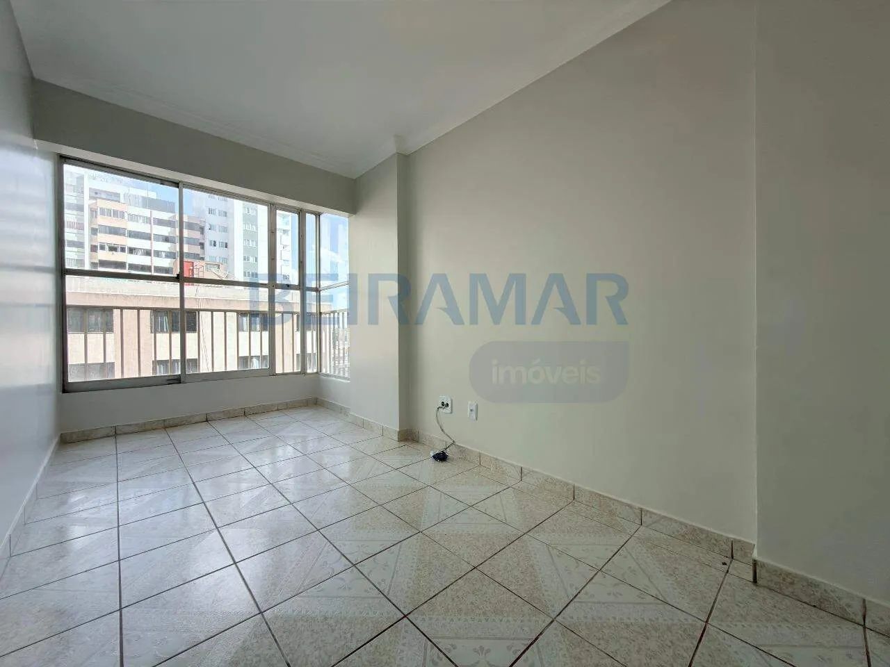 Edifício San Marteen | Apartamento de 2 Quartos e Sala Ampla na CNB 05  Taguatinga Norte - Foto 5