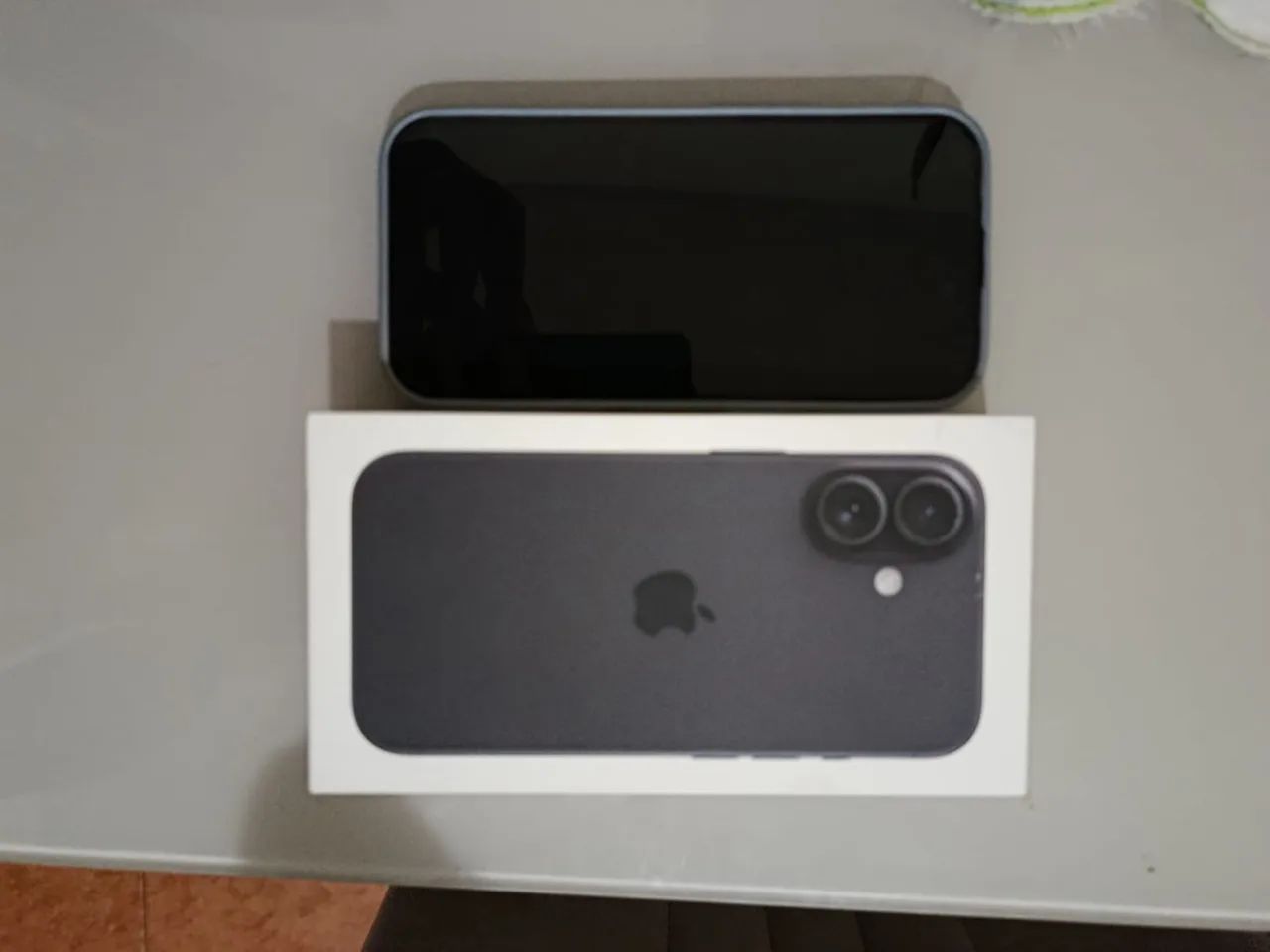 iPhone 16 256GB