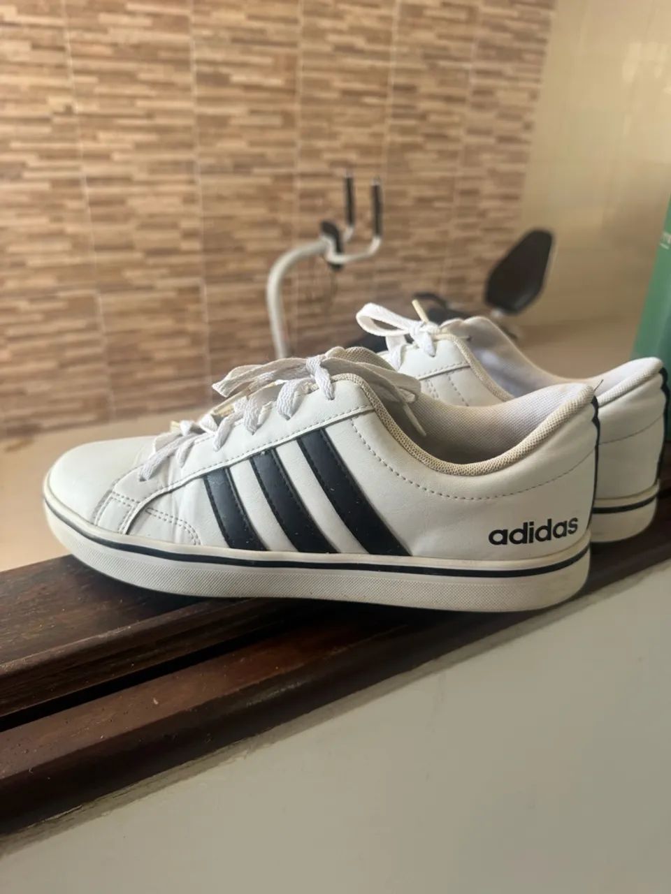 Tênis adidas