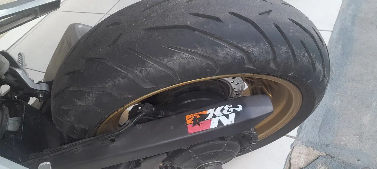 CB 1000 brava - Foto 4