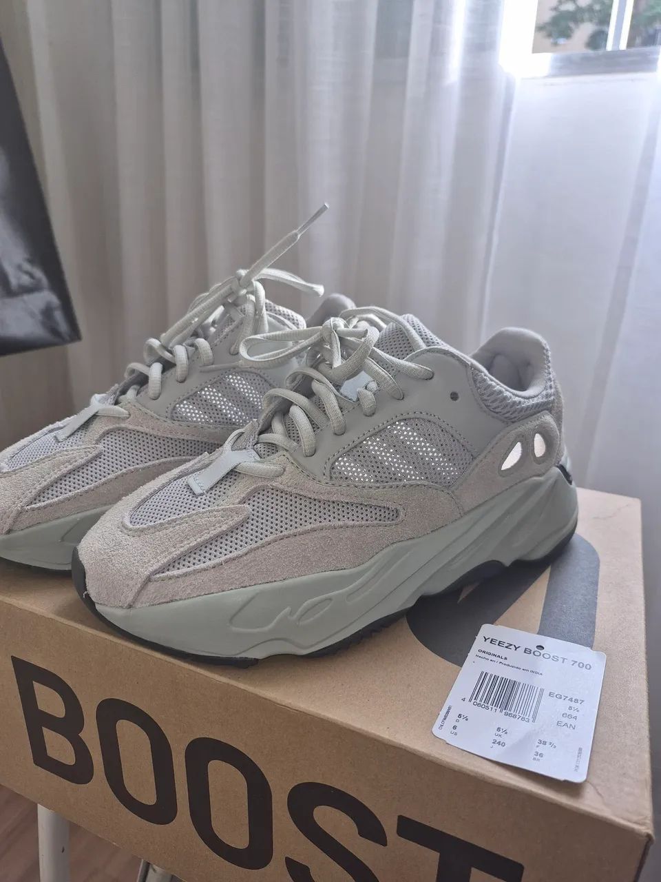 YEEZY 700 - Foto 3
