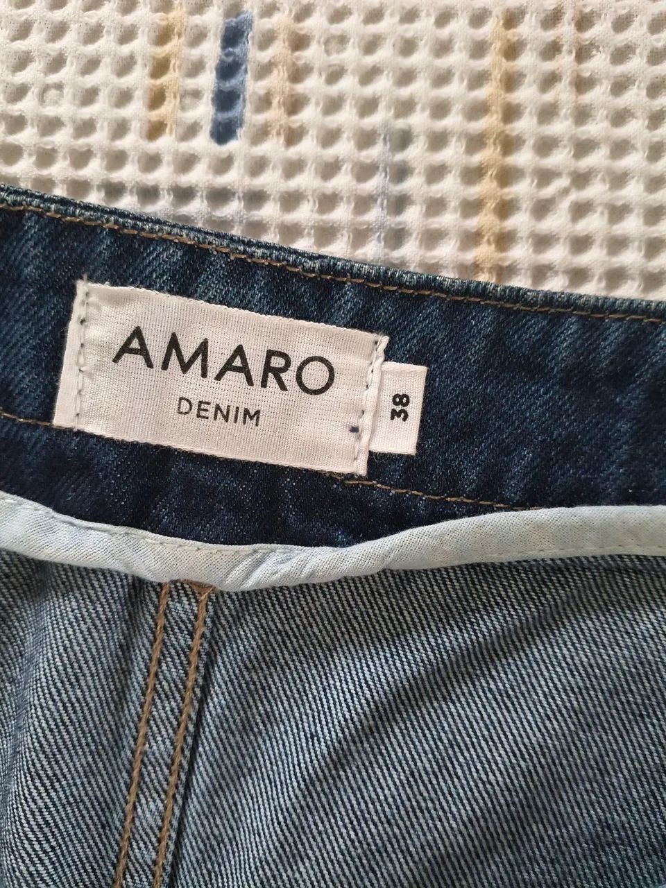 Saia jeans lavagem escura - Foto 2