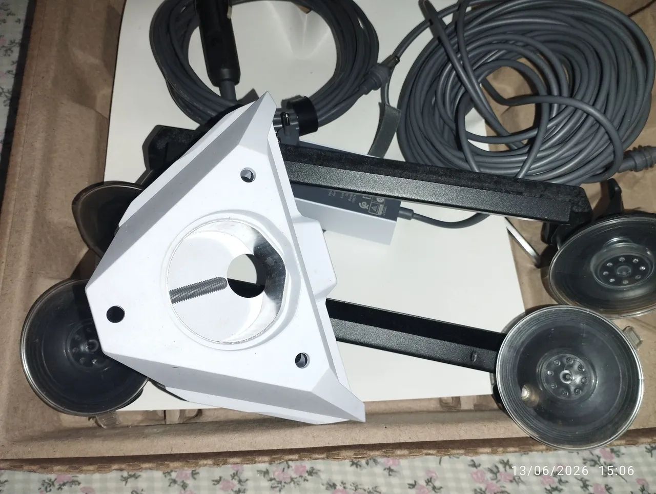 Starlink mini completa, cabo tomada de casa eo de carro, suportes... - Foto 3