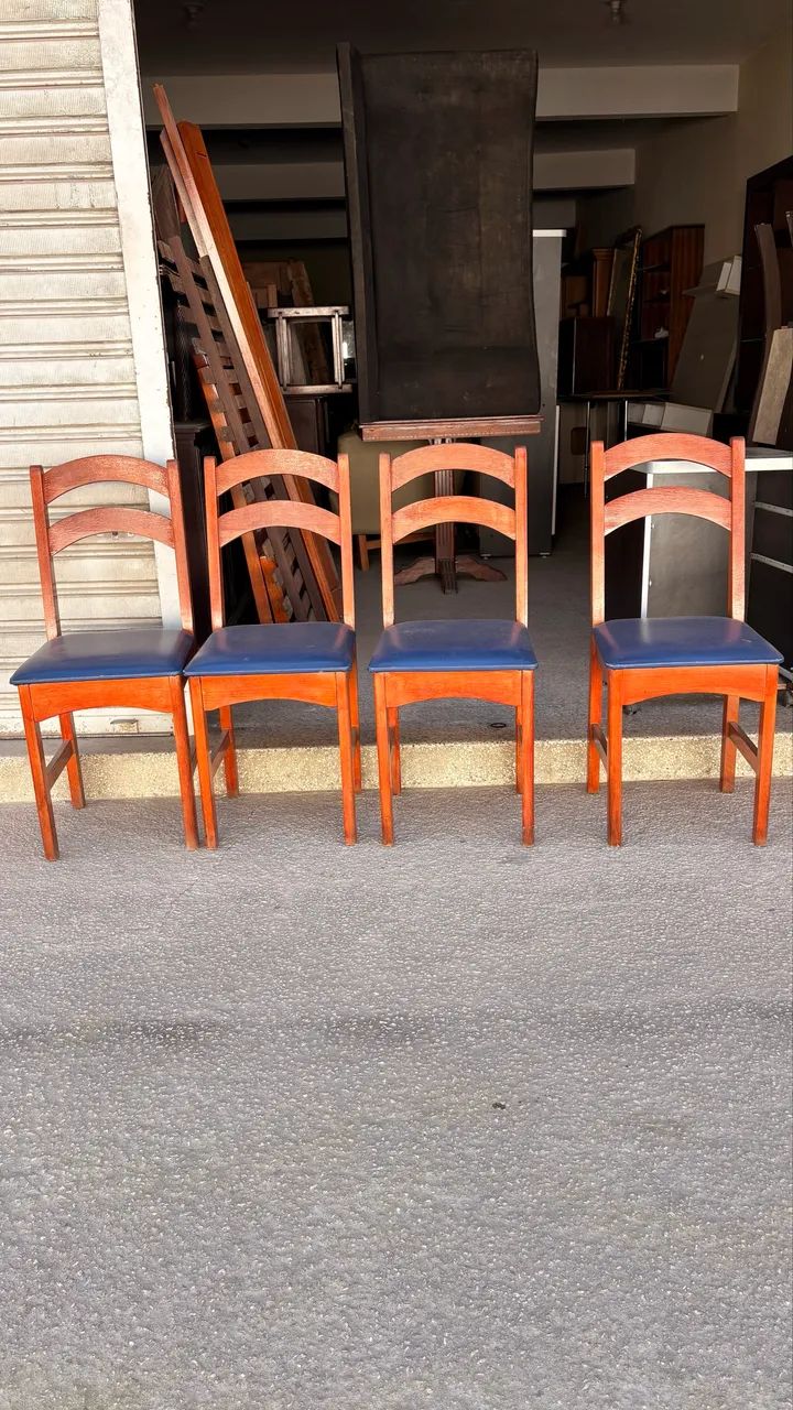 conjunto de cadeiras em madeira - Foto 2