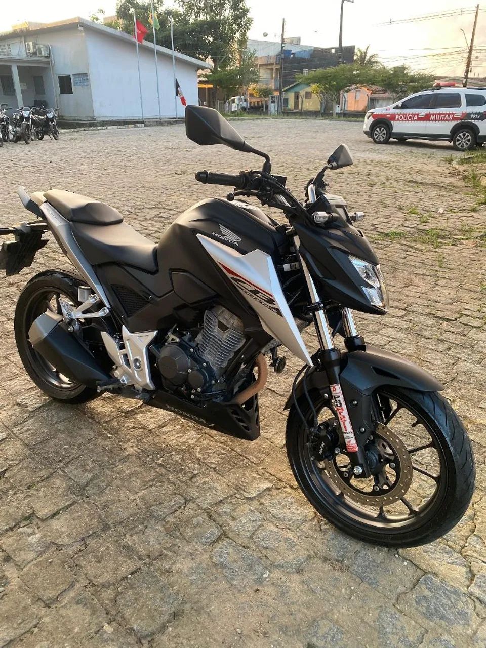 Honda CB TWISTER 300F