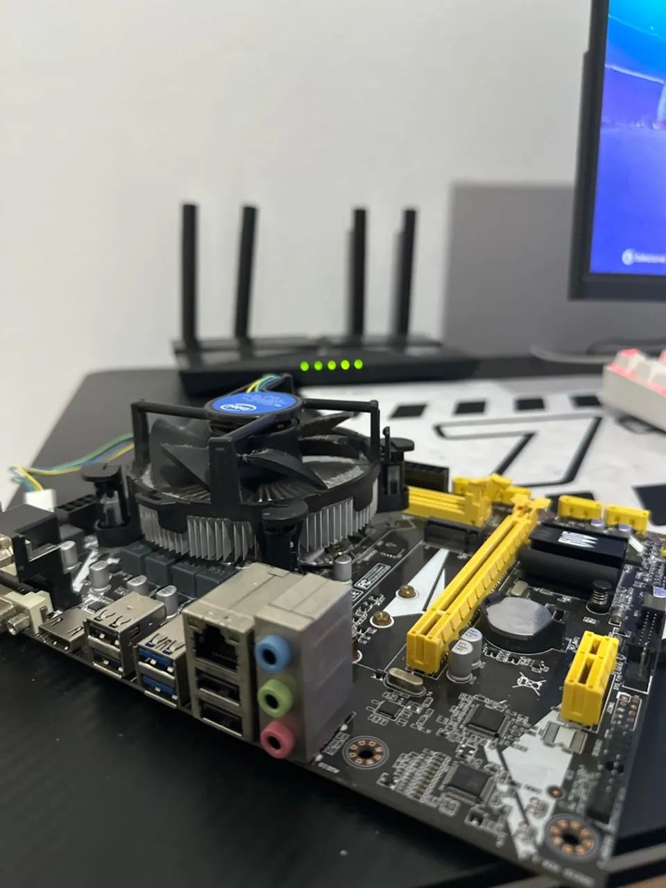 KIT PLACA-MÃE + PROCESSADOR - Foto 2
