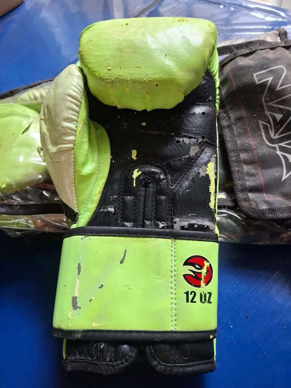 Luva de boxe usada - Foto 2