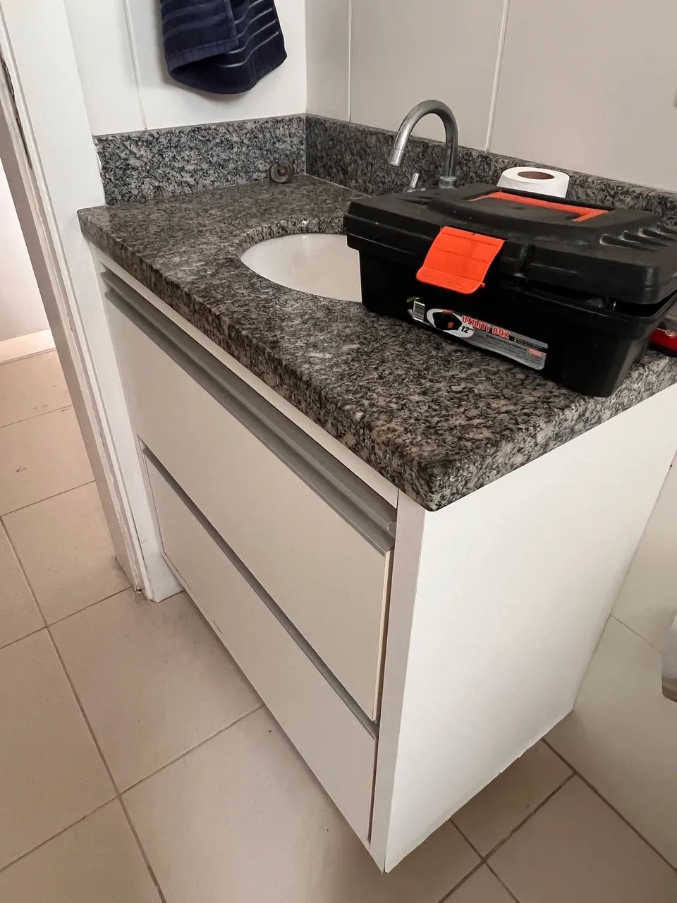 Bancada e cuba de banheiro