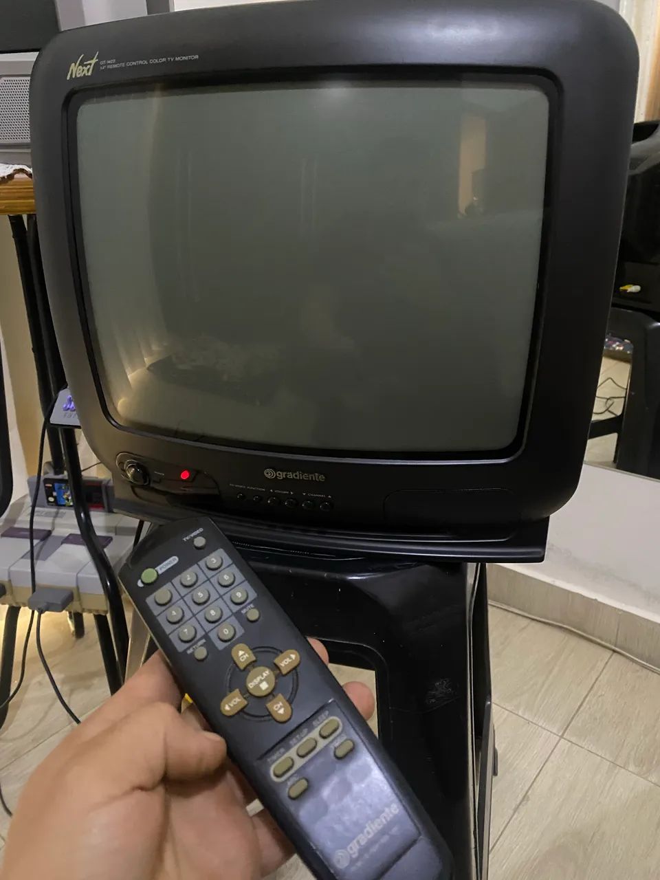 Tv 14 PlG Gradiente Next ( Controle Original ) Muito Conservada !  - Foto 2