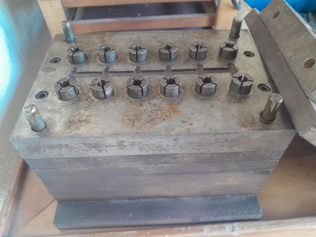 MOLDE PE DE SOFA/SAPATEIRA PARA INJETORAS PLÁSTICA  - Foto 4