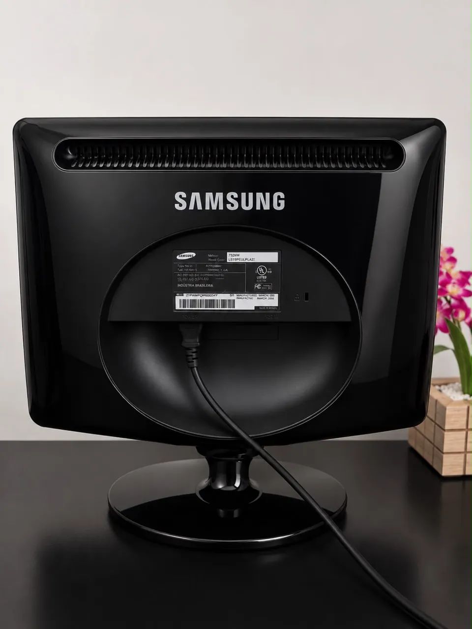 Monitor Samsung SyncMaster 732NW 17? Widescreen - Foto 2