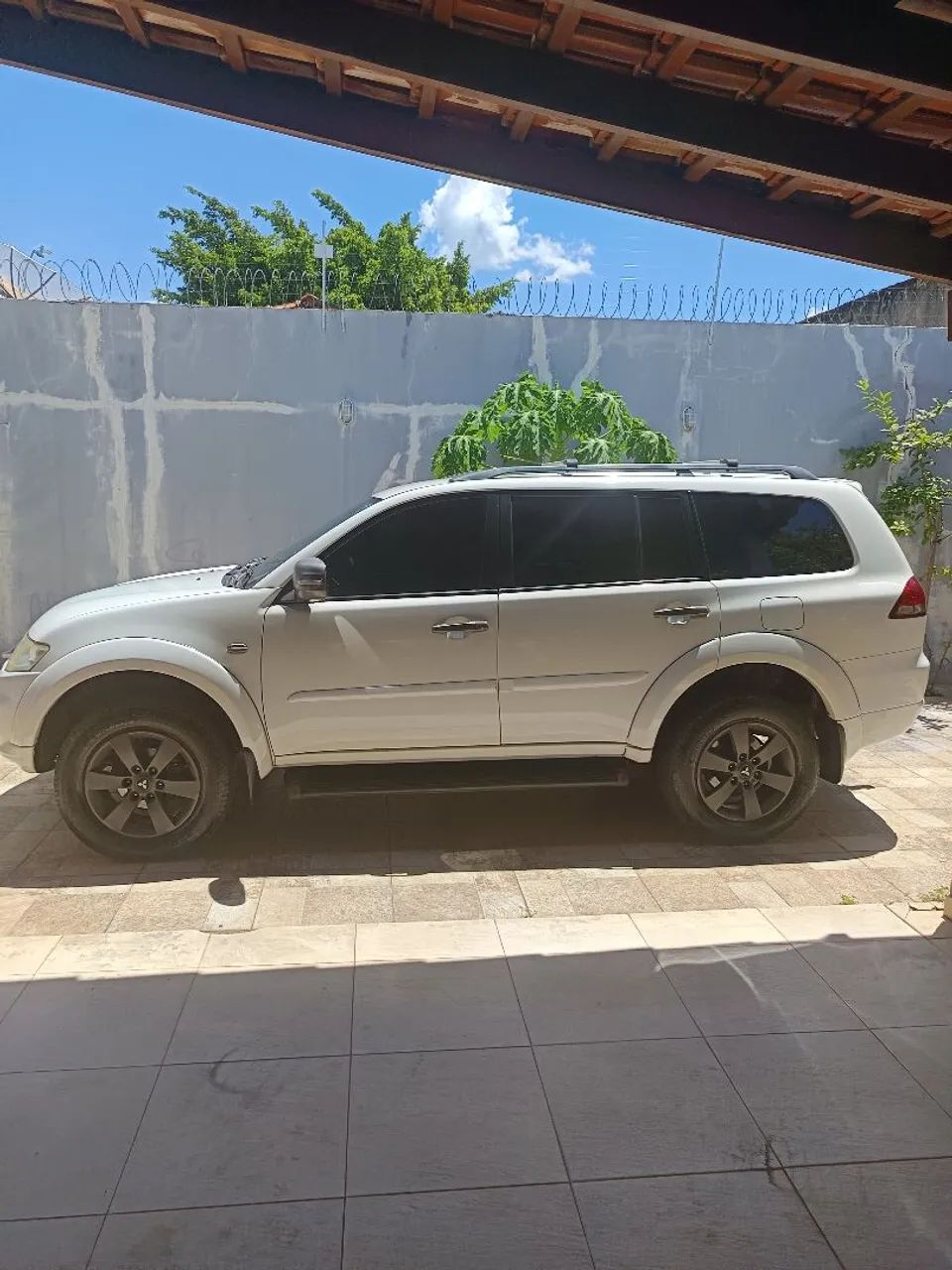 Mitsubishi Pajero 2016