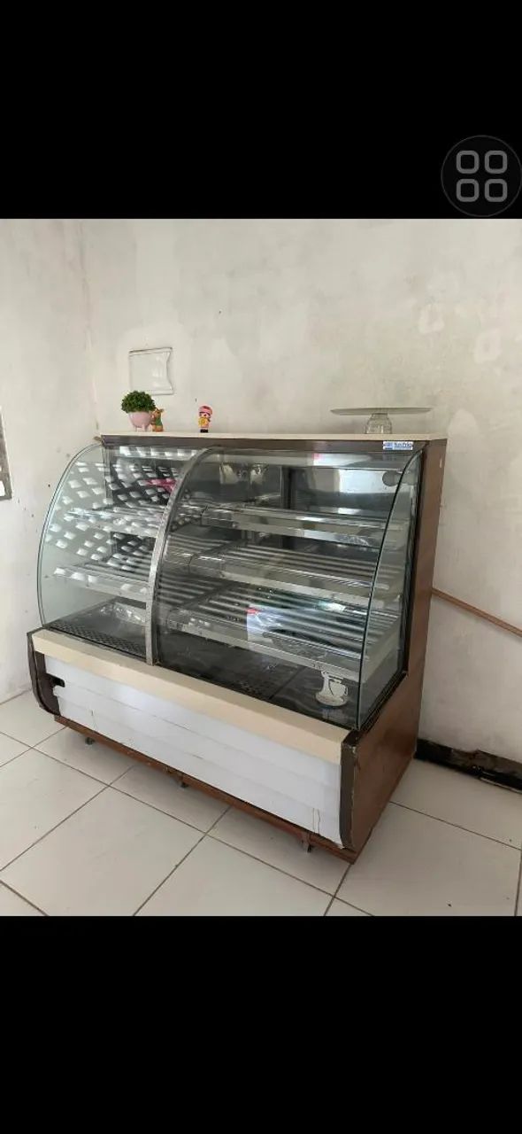 Vitrine Expositora de Vidro Curvo para Bolos, Doces e Salgados - Foto 2