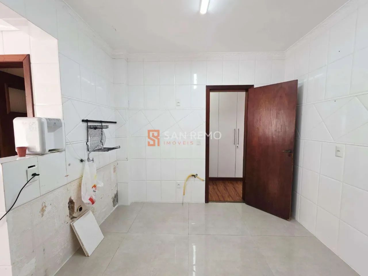Coqueiros | Apartamento 4 quartos, sendo 1 suite - Foto 5