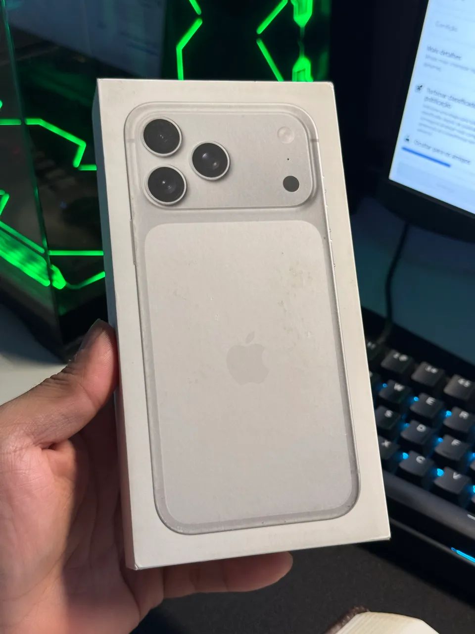 LACRADO! 17 pro Max Silver - 256GB