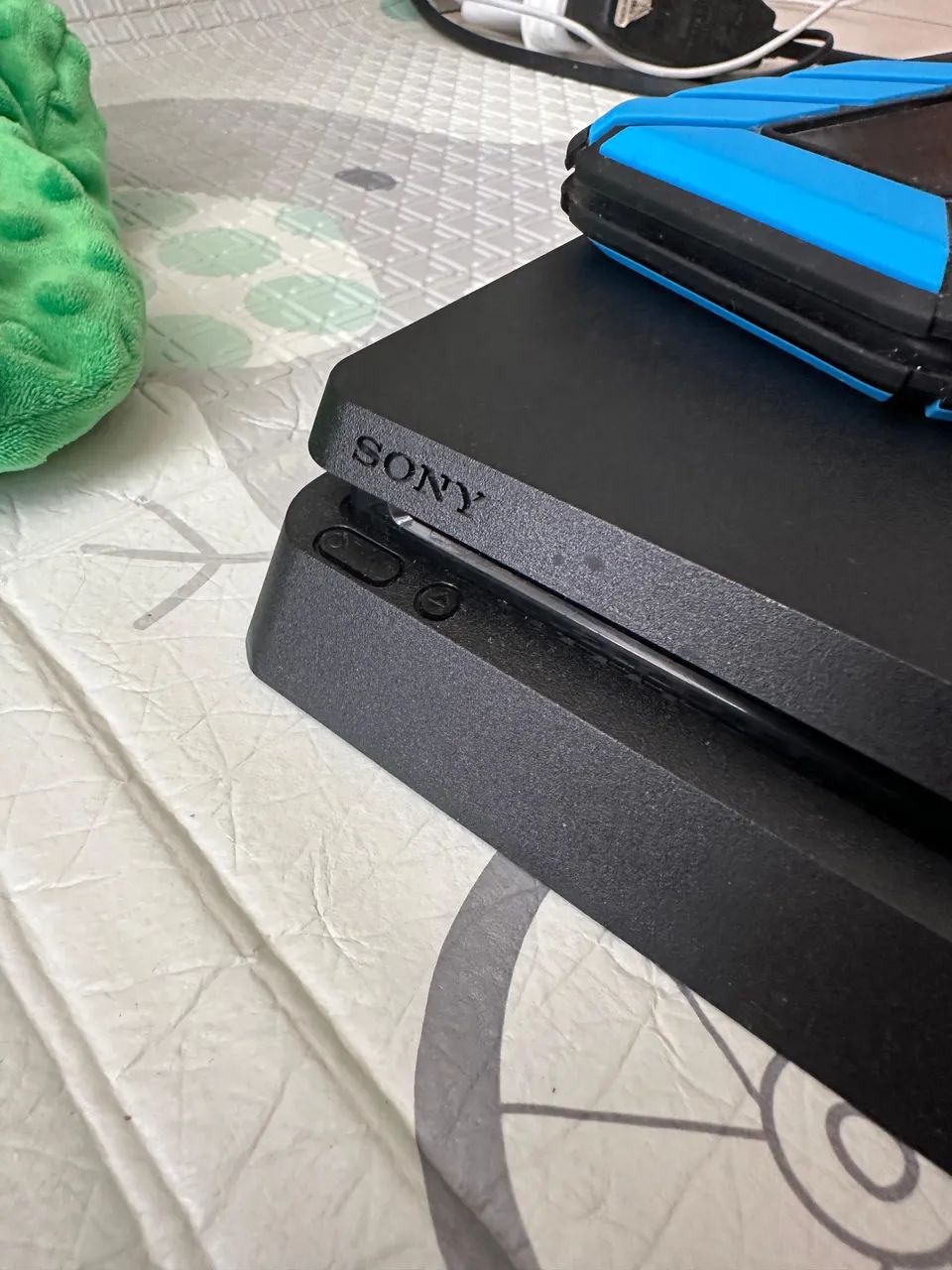 PS4 SLIM 1TB - Foto 3