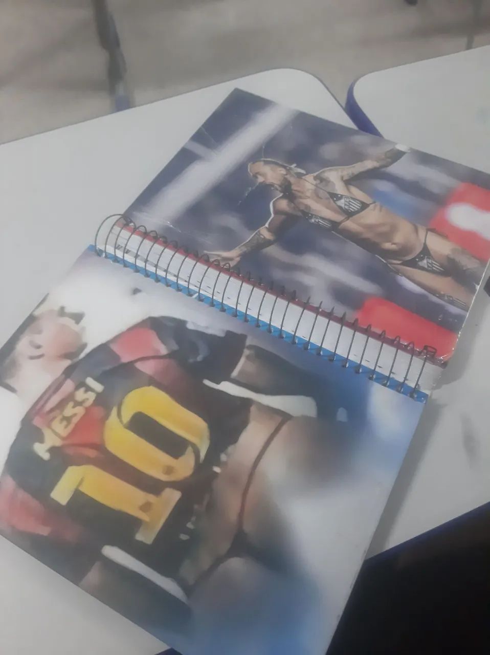 Caderno Neymar e Messi Ultra raro
