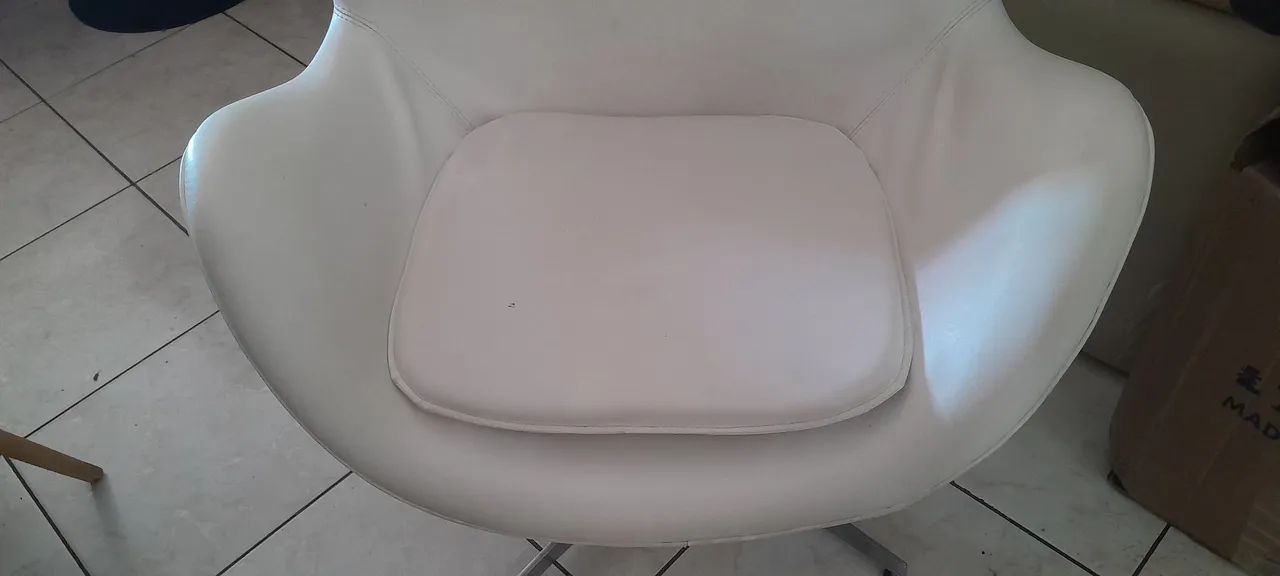 Cadeira EGG COURO BRANCO - Foto 2