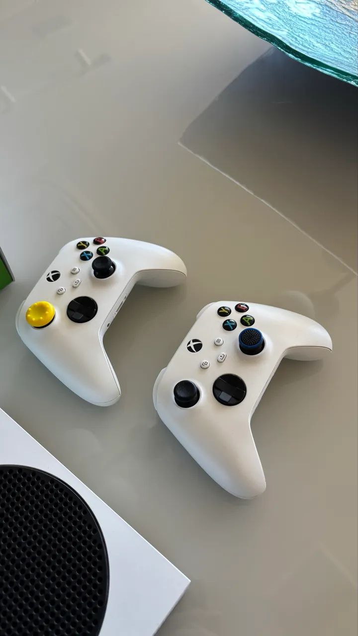 Xbox Series S completo com 2 controles - Foto 3