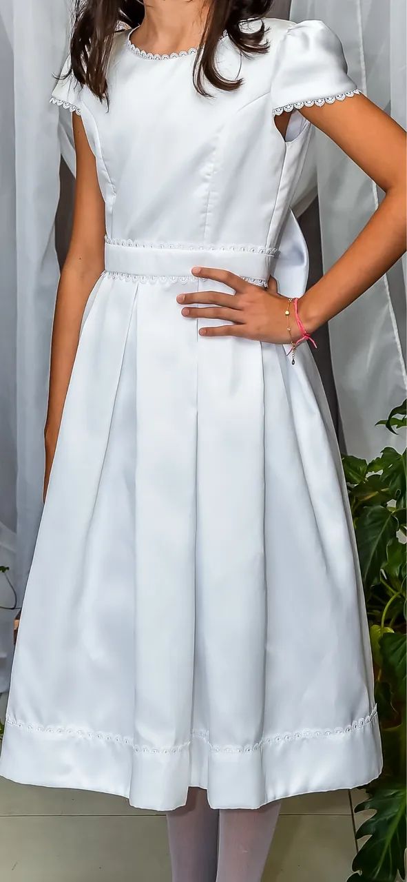 Vestido para primeira eucaristia ou para daminha. 