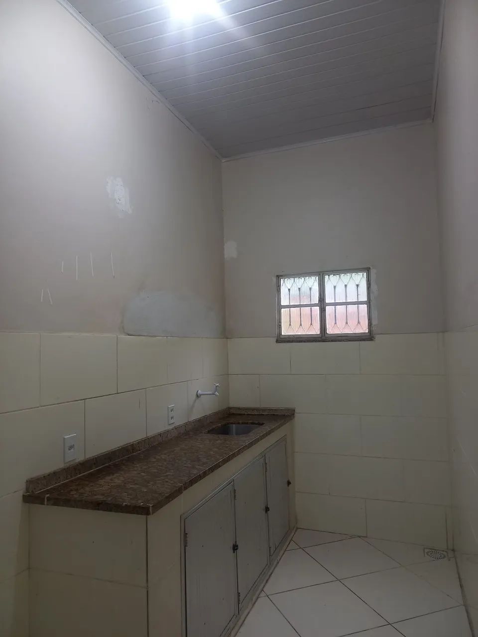  LOJA com Cozinha. Perto  Estrada C.Ramos Campo Grande RJ. Não paga Água e nem Luz.  - Foto 11