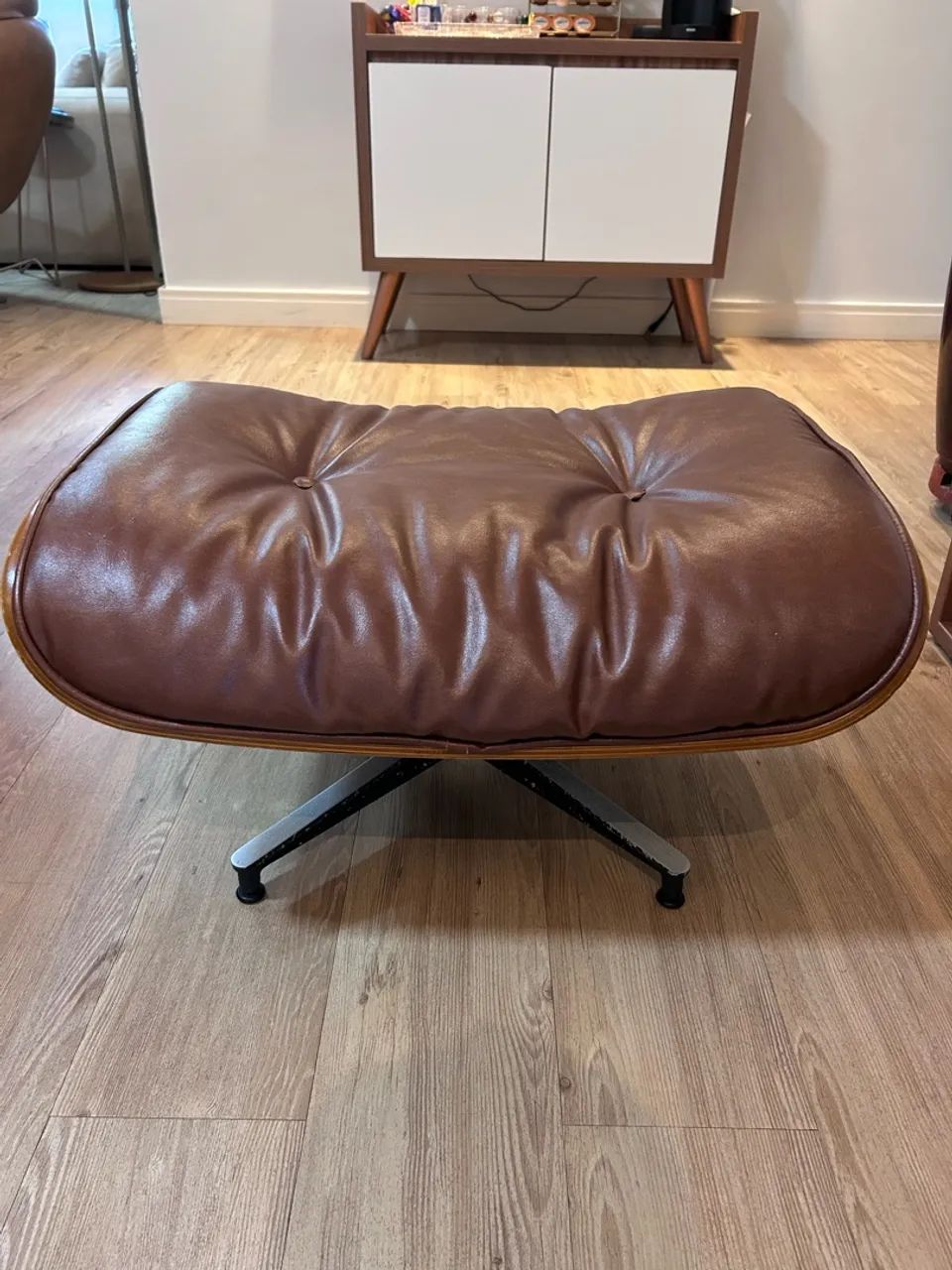 Puff Charles Eames em Couro Marrom - Foto 3