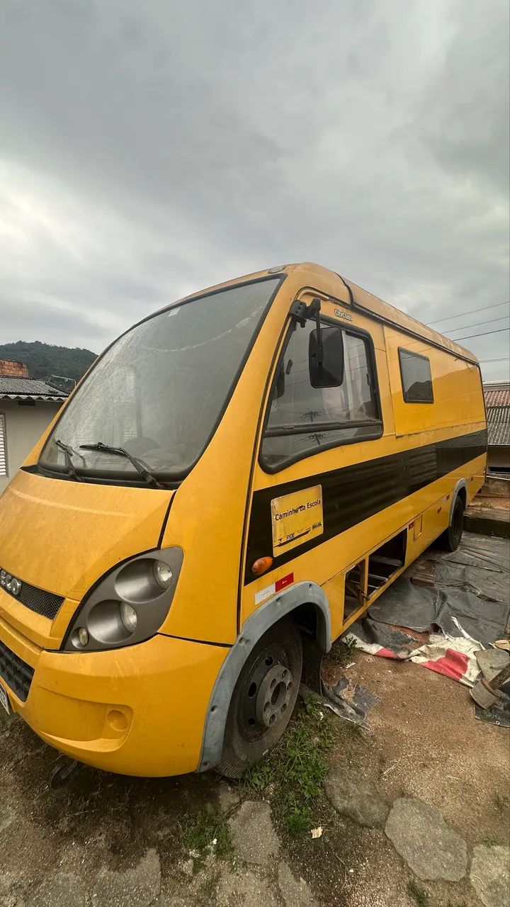 MOTOR HOME QUASE COMPLETO ANO 2012 C/ DOCUMENTAÇÃO PRONTA