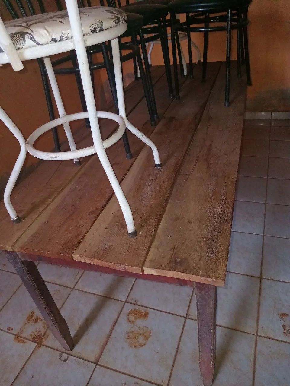 Mesa Madeira Antiga + Cadeiras - Foto 3