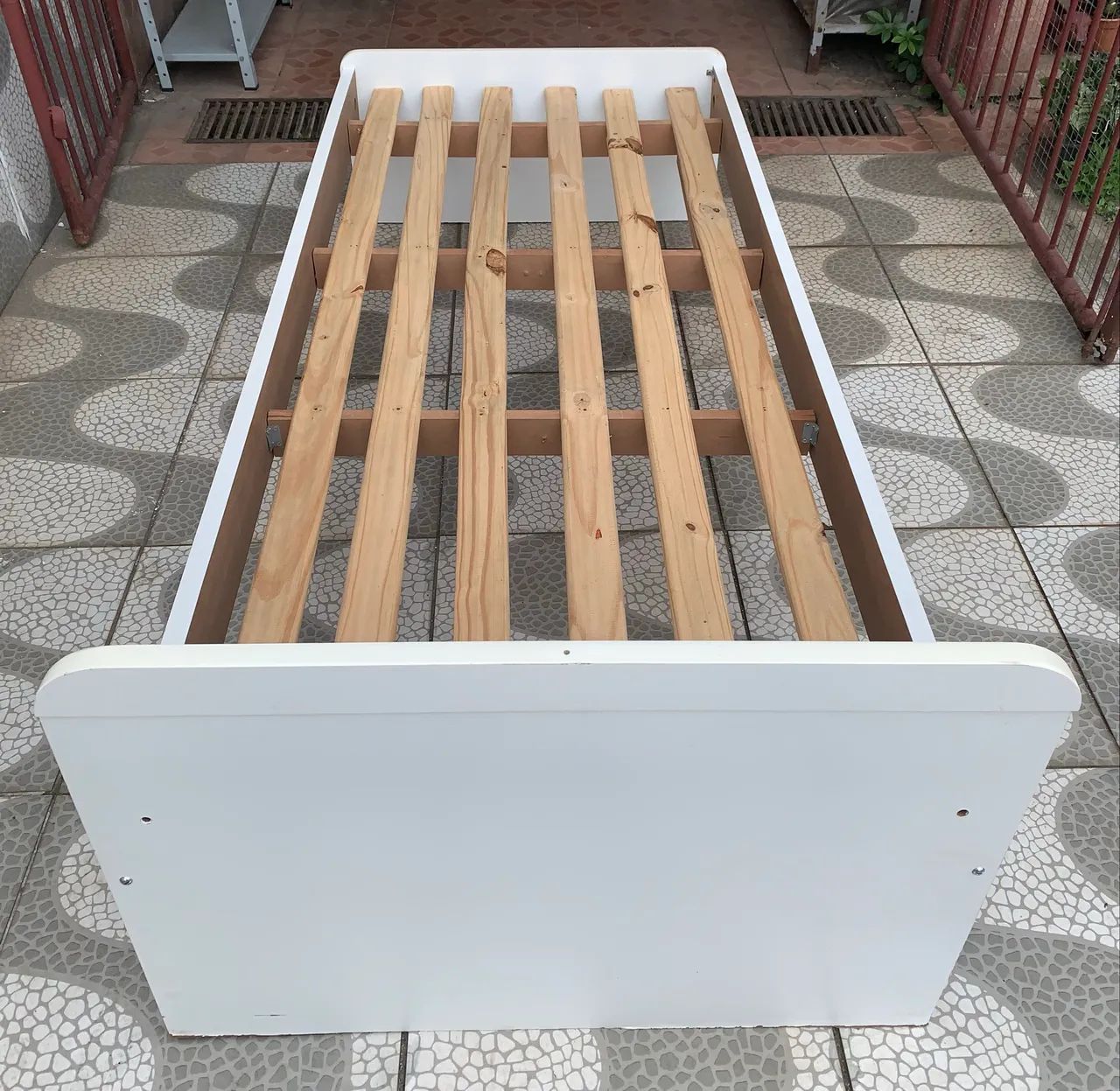 CAMA DE SOLTEIRO COM COLCHÃO MDF USADA - Foto 5