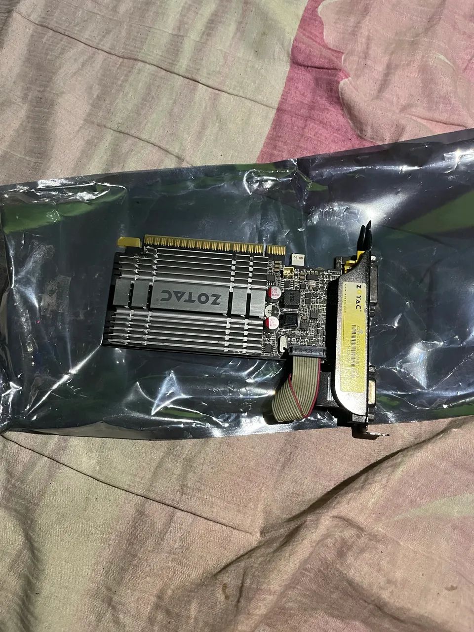 Placa de vídeo gt 210 1gb - Foto 2