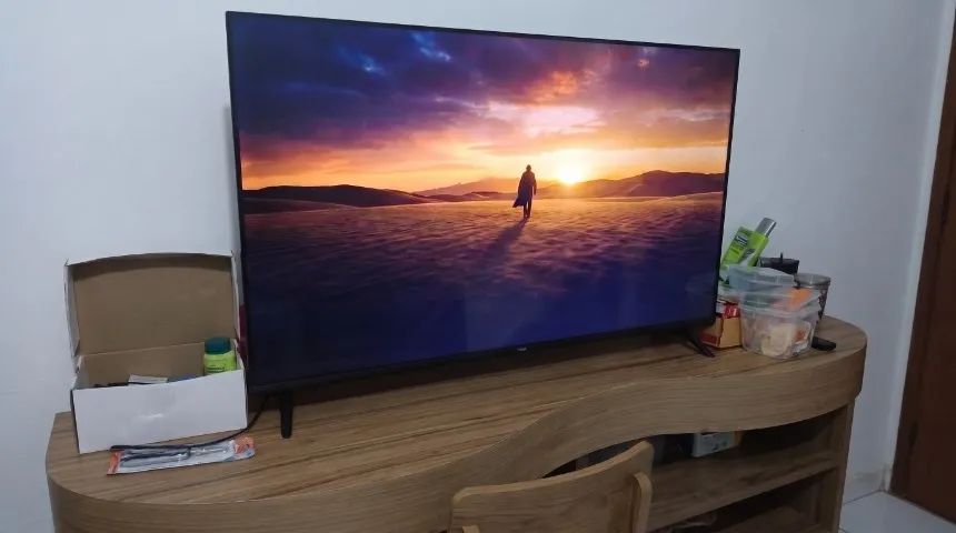 TCL TV 43 POLEGADAS MUITO NOVA SEM MARCAS DE USO - Foto 4
