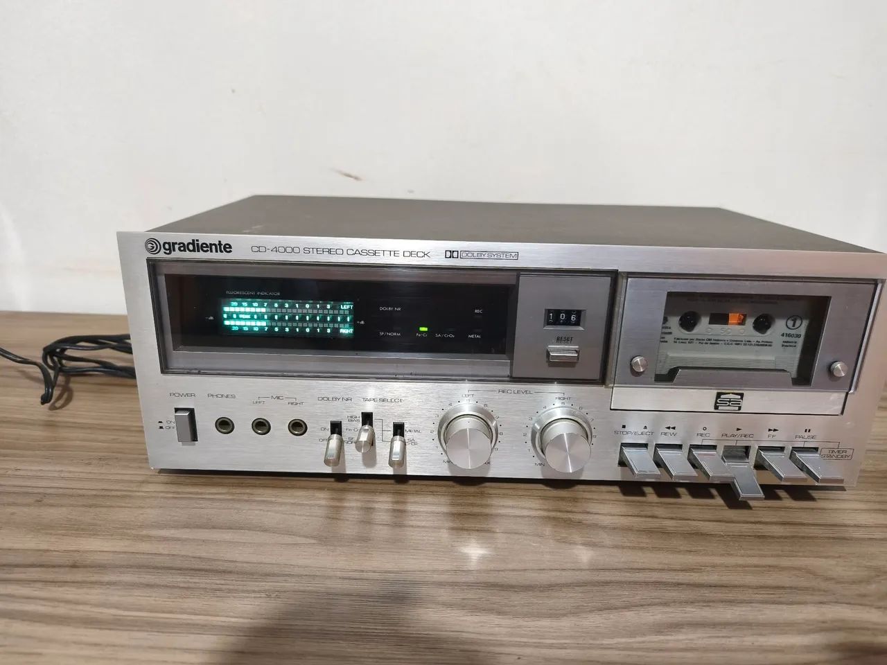 Lindo Tape Deck Gradiente CD 4000
