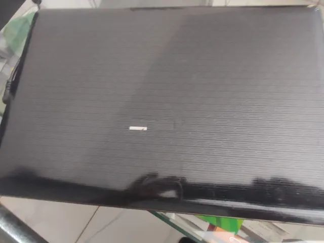 Notebook Asus - i5, 6GB RAM  - Foto 2