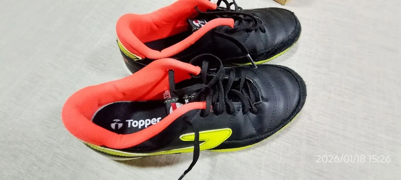 Chuteira Topper num 36 usada - Foto 5