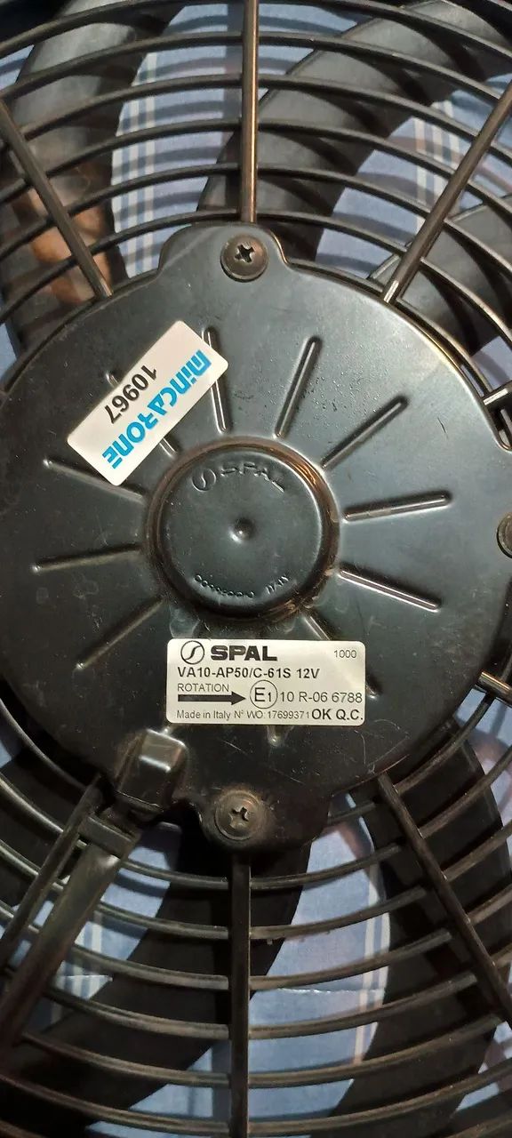 Ventoinha universal 12 polegadas 12v SPAL 152w usada por 5 meses  - Foto 2