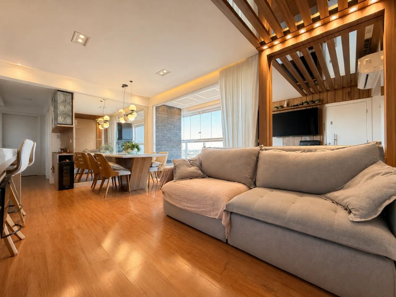 Apartamento à venda em Maringá, Parque Industrial I, com 3 quartos, com 79.98 m²