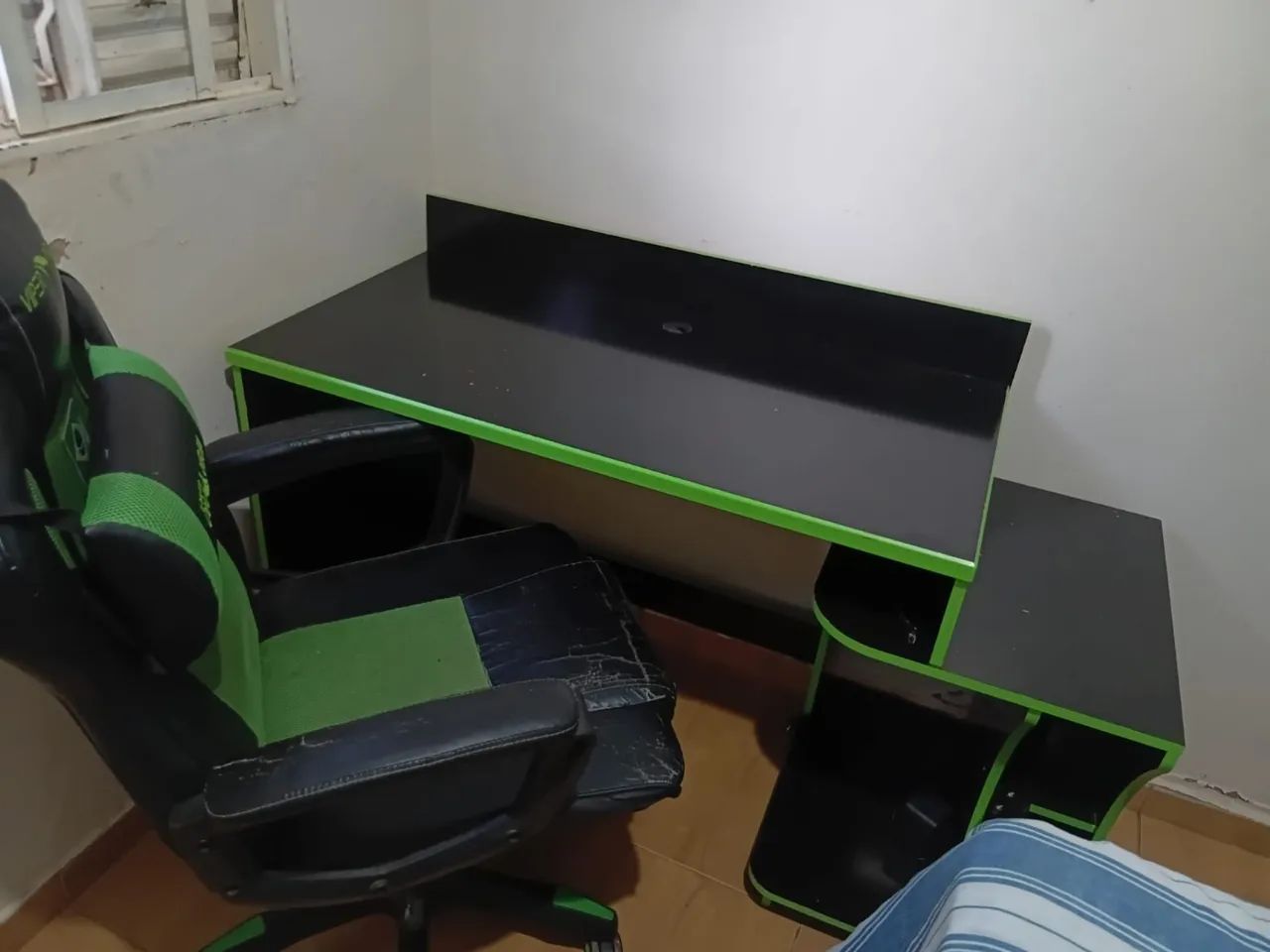 Cadeira e mesa gamer!!