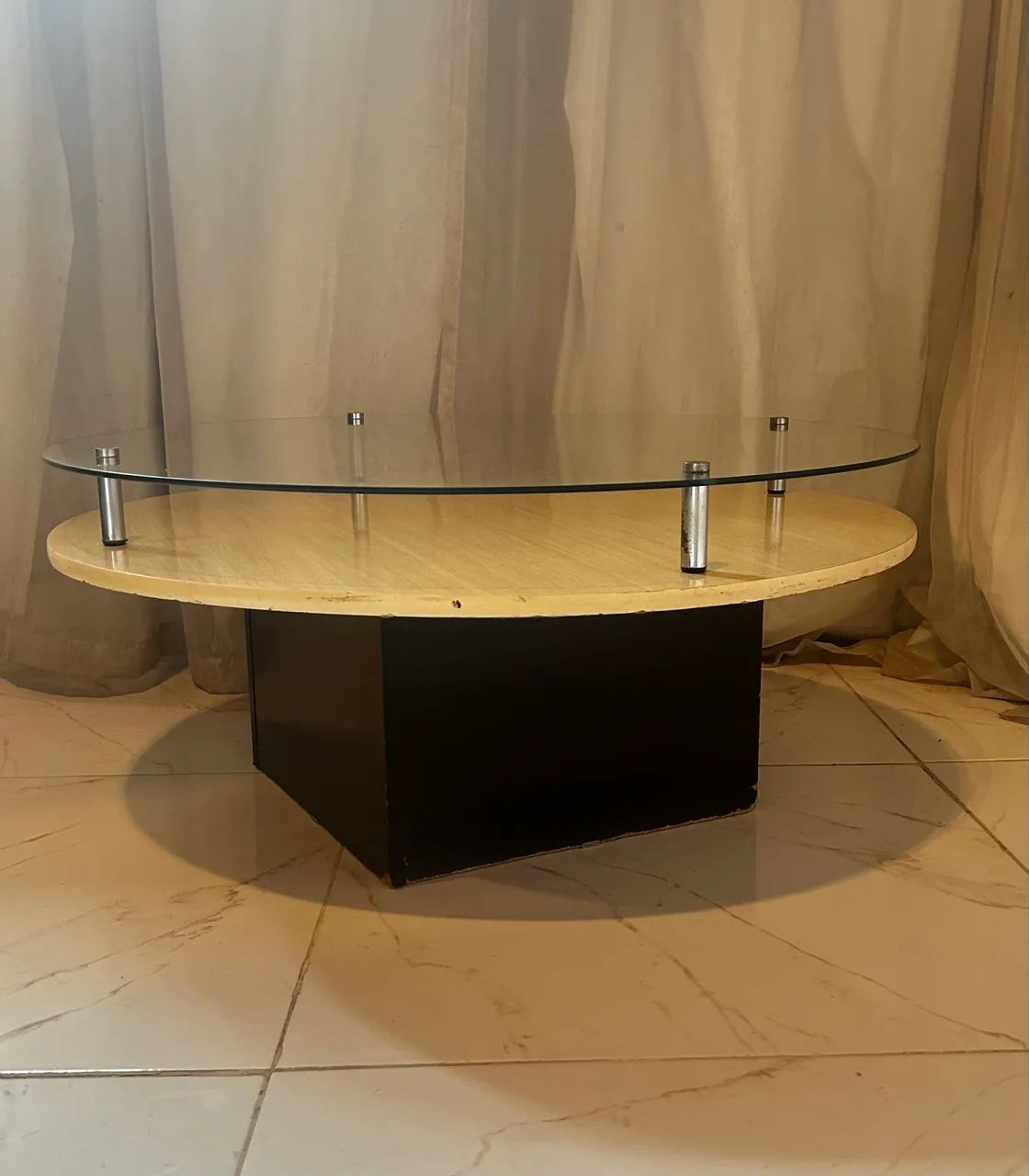 Mesa de centro redonda com tampo de vidro 79 cm - Foto 5