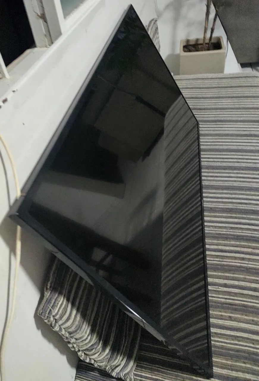 TV SAMSUNG 48 POLEGADAS "sucata", "para retirada de peças" ou "tela quebrada". - Foto 3