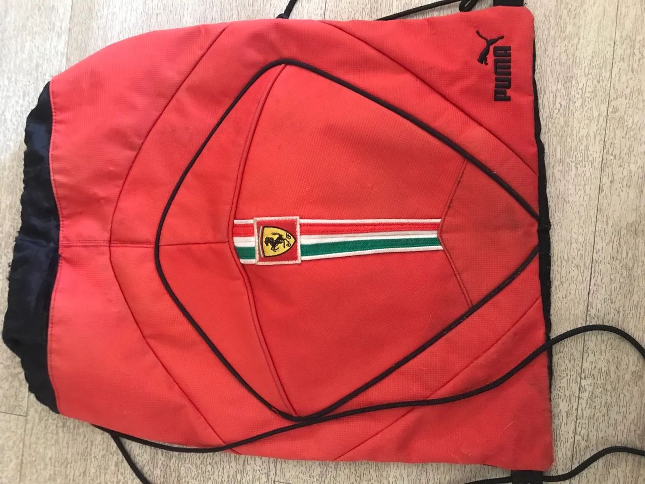 Mochila da Ferrari 