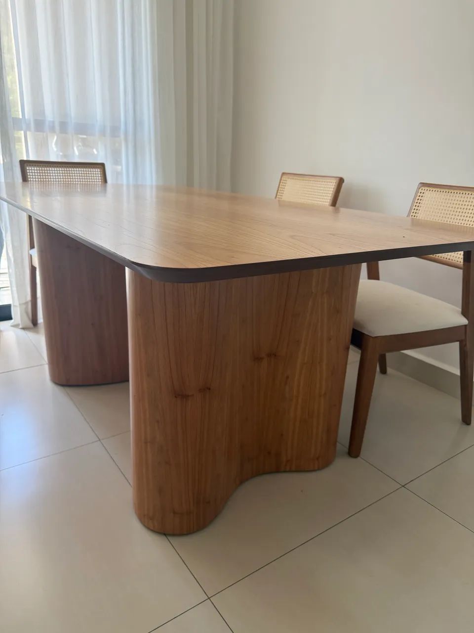 Mesa em madeira 6 lugares - Foto 3