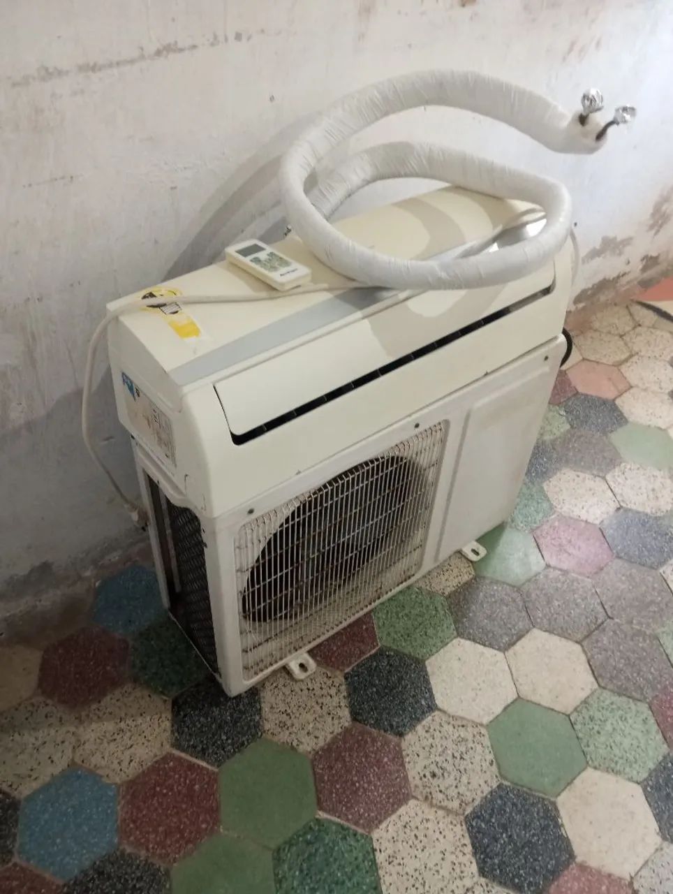 Ar-condicionado 9000 BTUs  - Foto 4