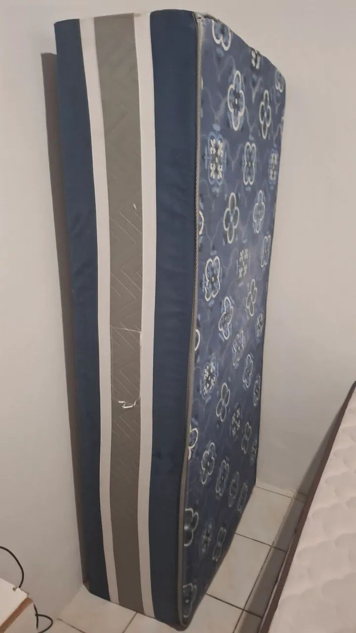 Vendo cama box de solteiro em perfeito estado  - Foto 3
