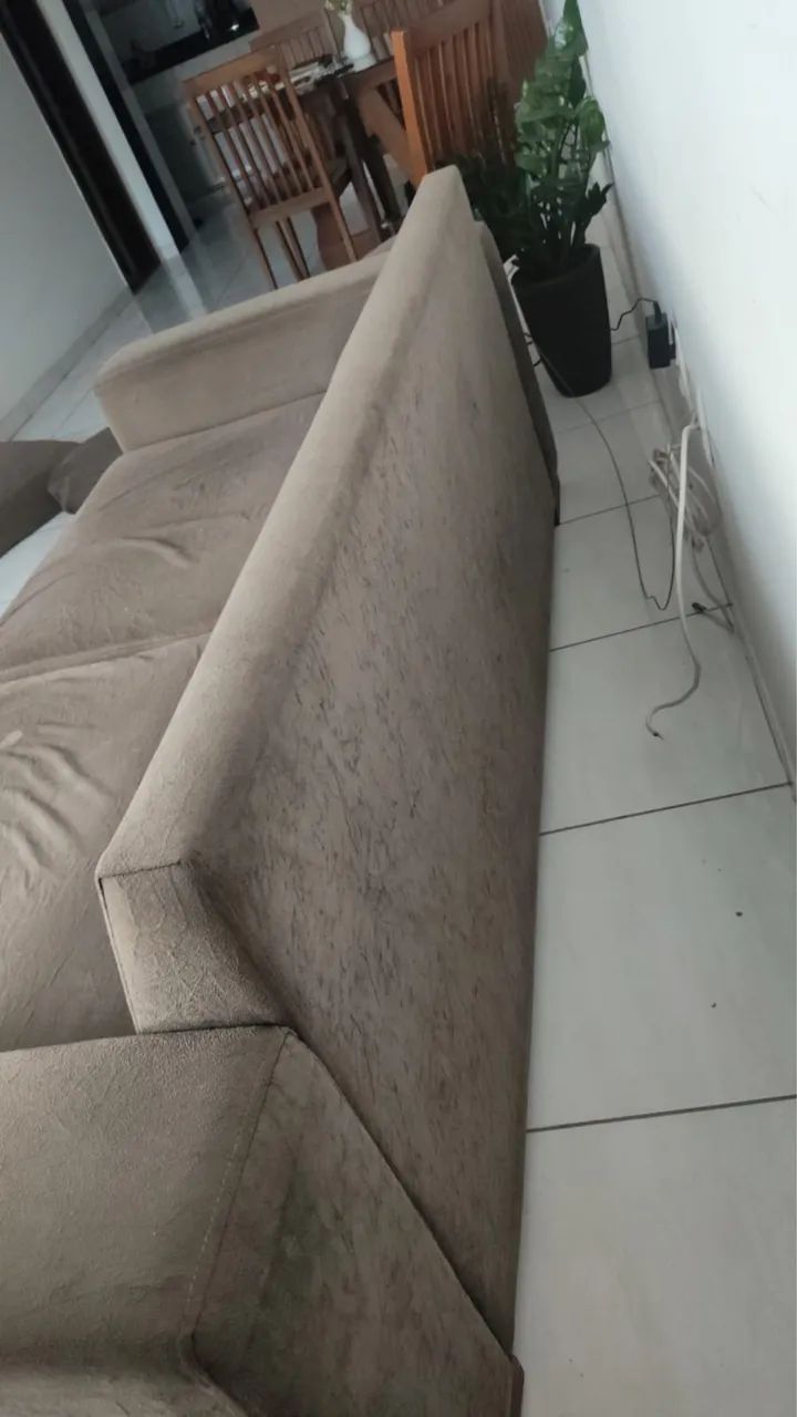Mesa de Jantar  (madeira maciça da Larshopping) + Sofá de 2 Lugares (Ótimo estado) - Foto 2