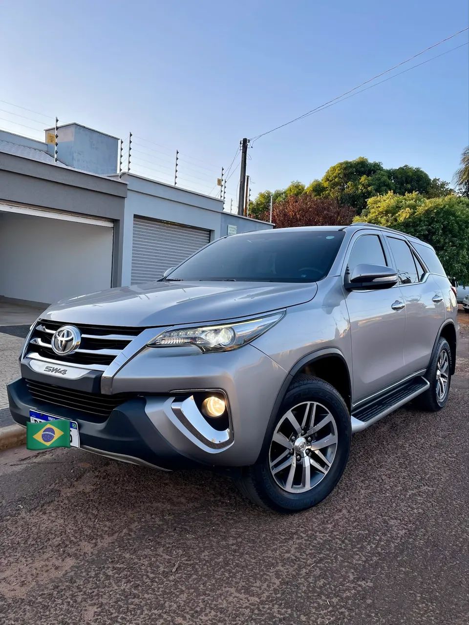 Toyota Hilux Hilux SW4 SRX 4x4 2.8 TDI 16V Dies. Aut. 2017