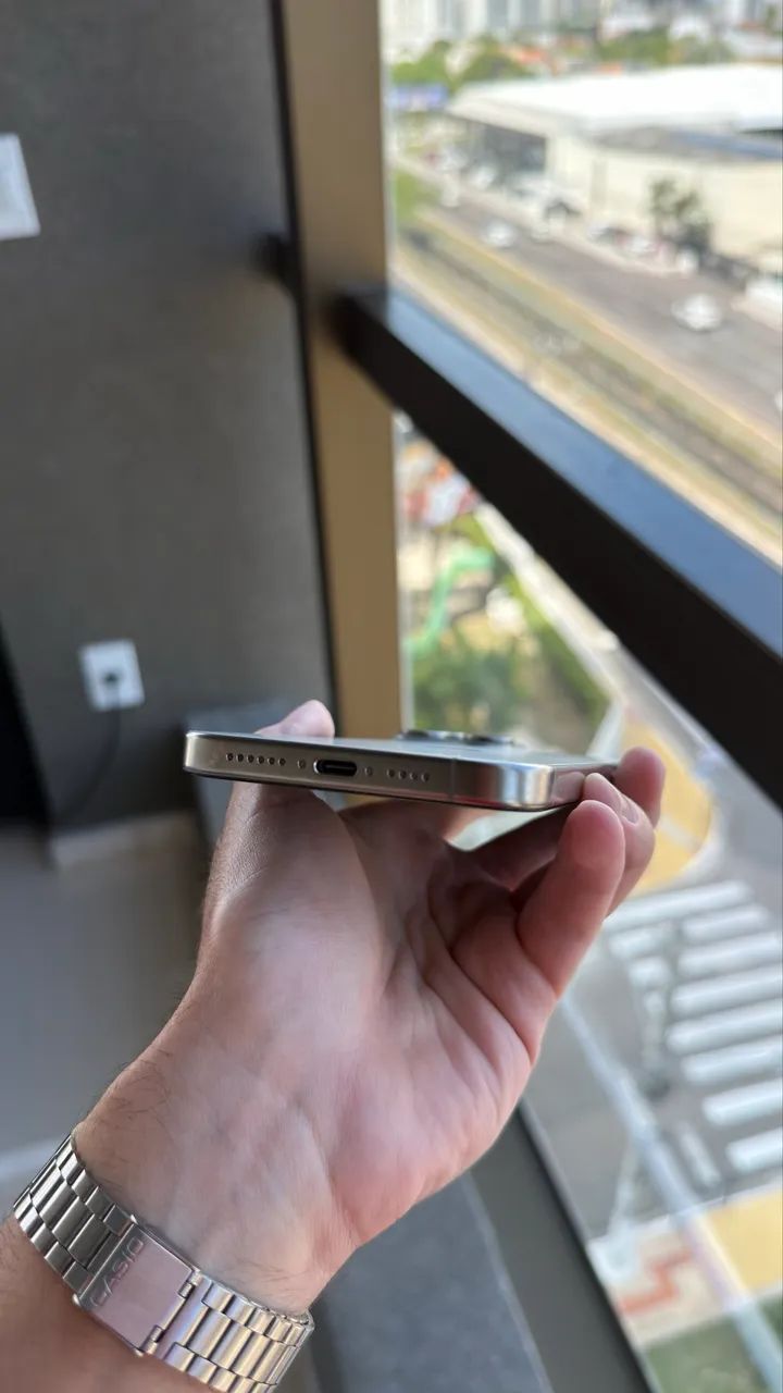 iPhone 15 pro max 256gb Titanium Natural - Foto 3