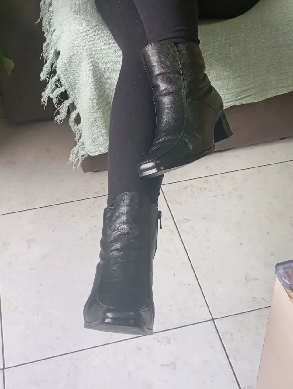 Botas Femininas em Couro Legítimo  - Foto 4