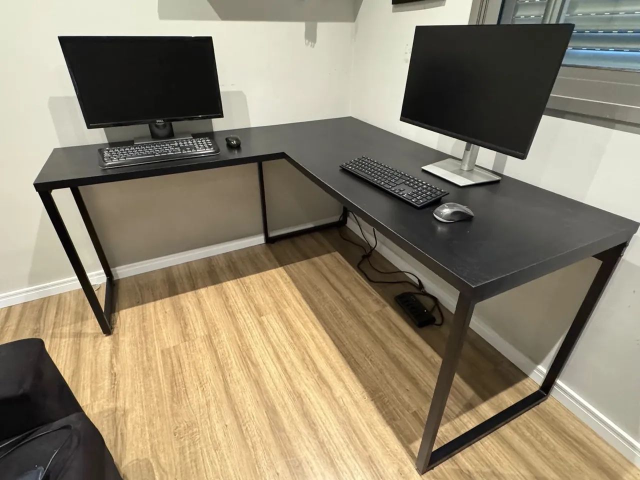 ? VENDO MESA PARA COMPUTADOR/ESCRITÓRIO - Foto 3