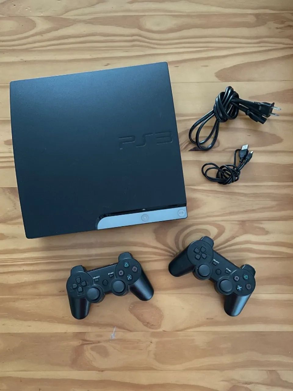 PS3 Slim + Cabos + 2 Controles DESBLOQUEADO