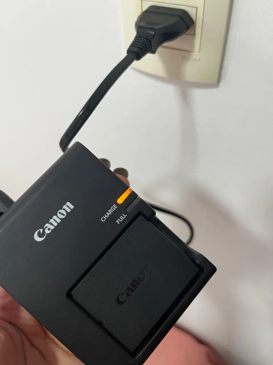 Câmera Canon T100 USADA EXCELENTE - Foto 4